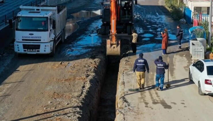 Kuşadası Belediyesi 7/24 Yol Yapım Çalışmalarına Devam Ediyor