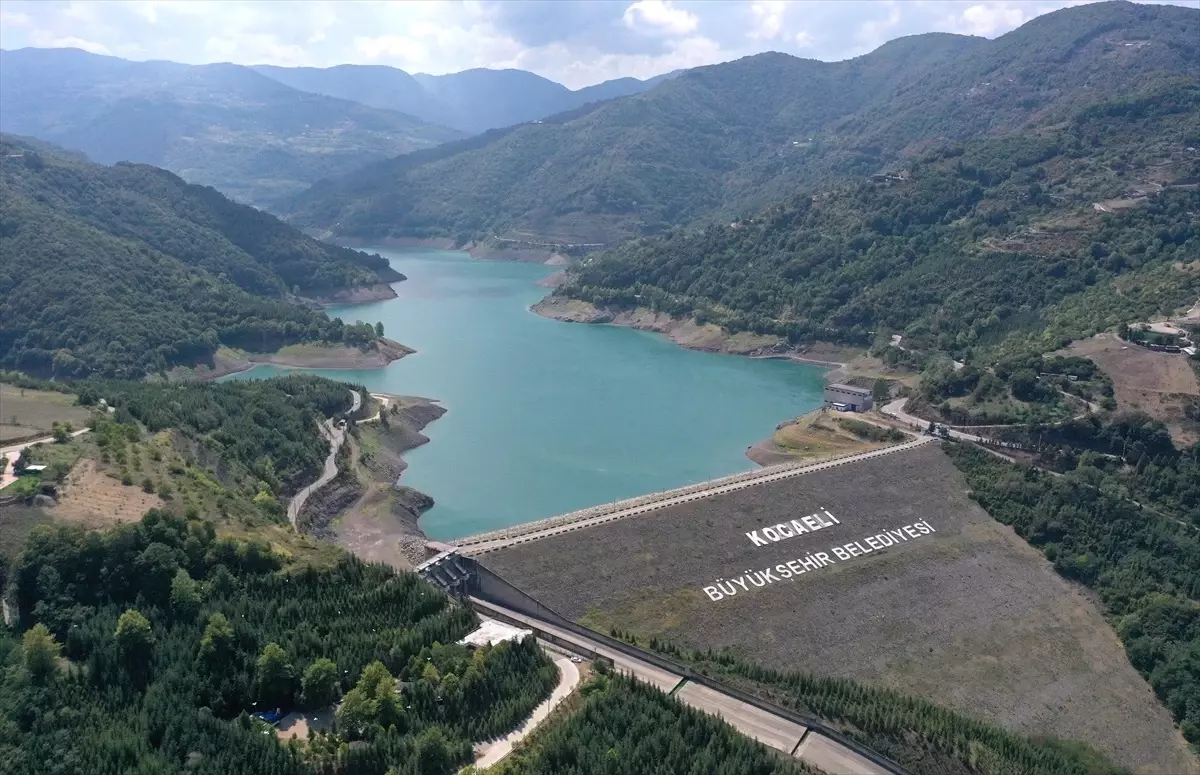 Kocaeli’deki Yuvacık Barajı’nın su seviyesi düşüyor