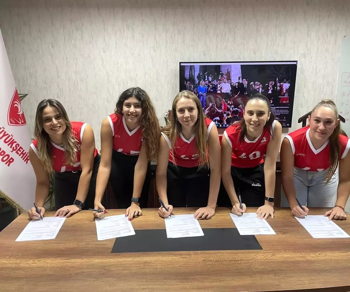 Denizli Büyükşehir Belediyespor Kadın Voleybol Takımı Yeni Sezona İddialı Başlıyor