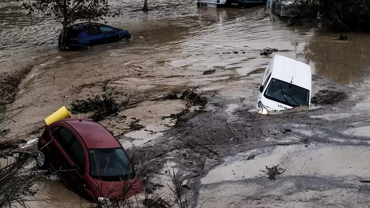 İspanya’yı sel vurdu! 51 kişi hayatını kaybetti